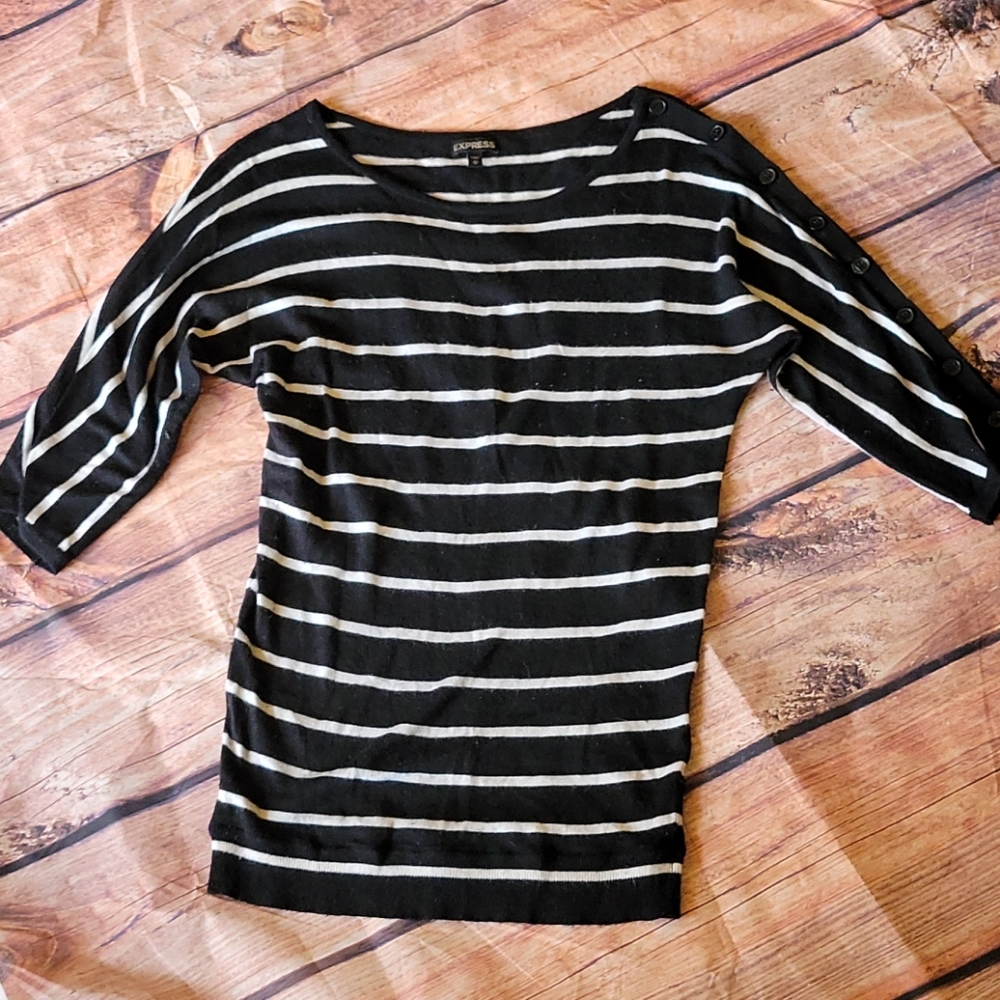 Express- Sweater